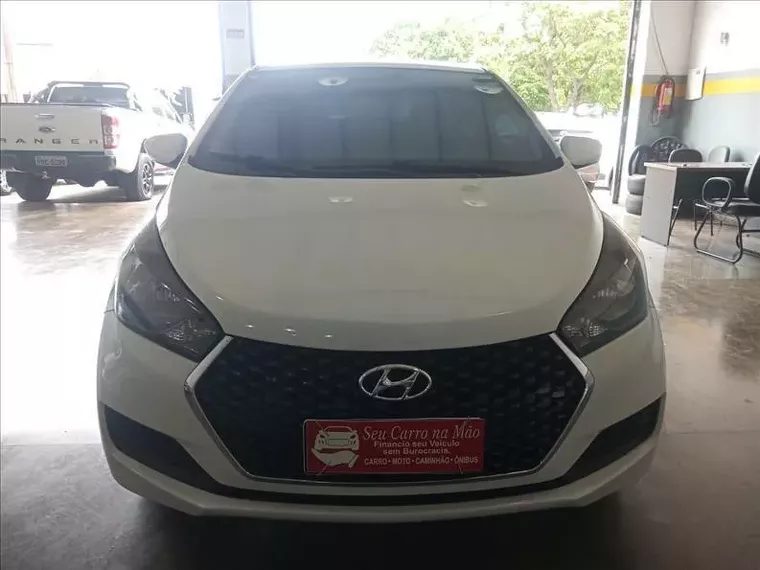 Hyundai HB20S Branco 9