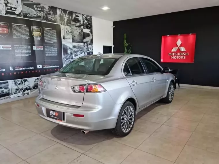 Mitsubishi Lancer Prata 4