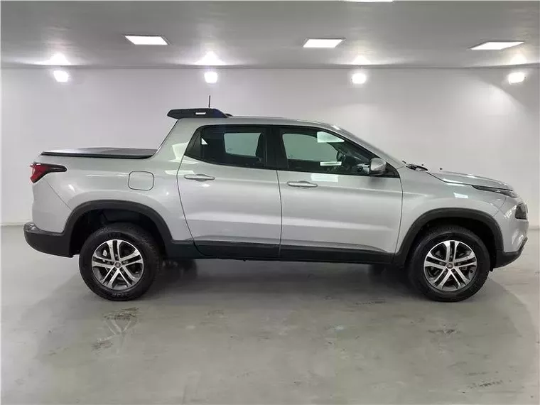 Fiat Toro Prata 16