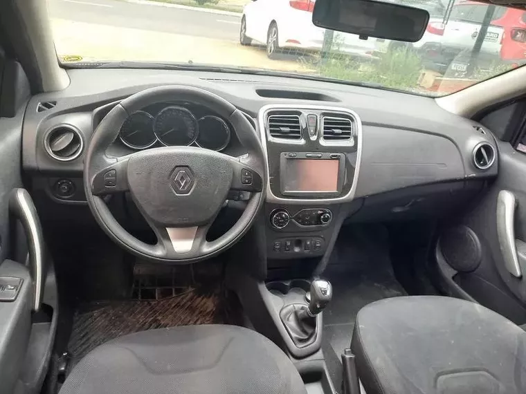 Renault Sandero Preto 8