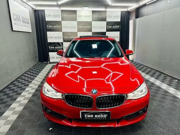 BMW 320i Vermelho 2