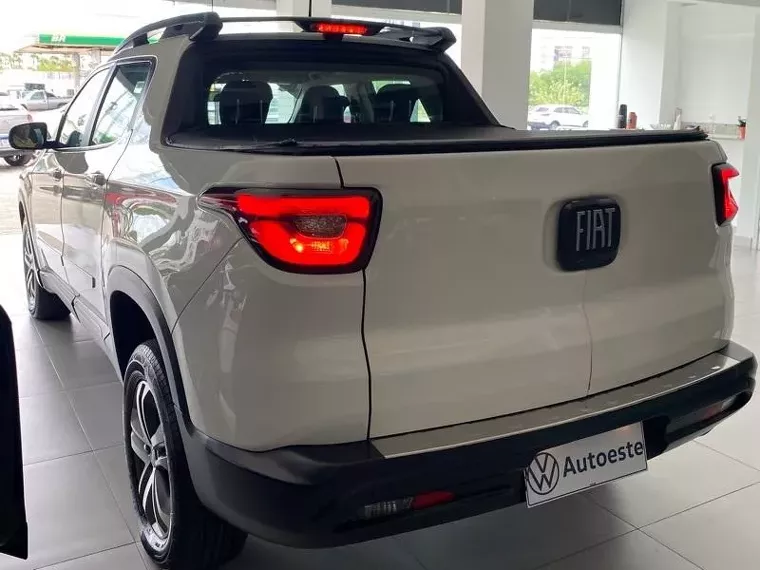 Fiat Toro Branco 4