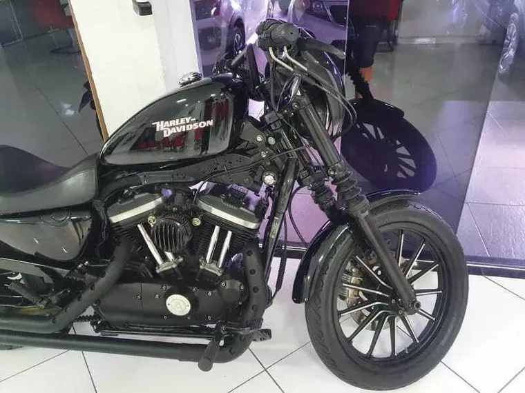 Harley-Davidson XL 883 Preto 2