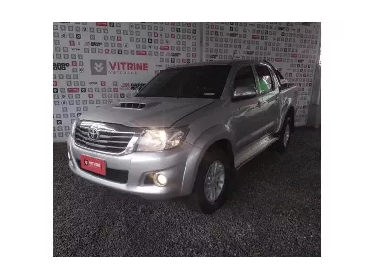 Toyota Hilux Prata 2