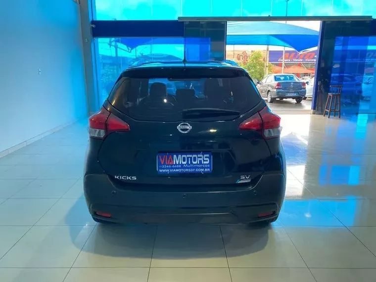 Nissan Kicks Preto 6