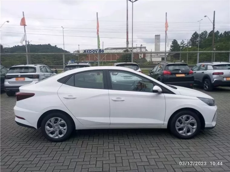 Hyundai HB20S Branco 6