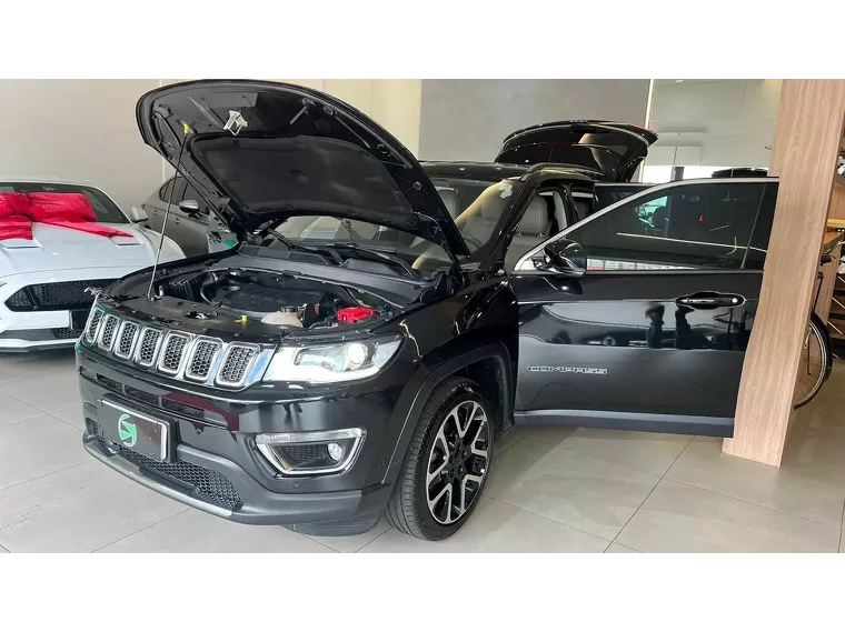 Jeep Compass Preto 23