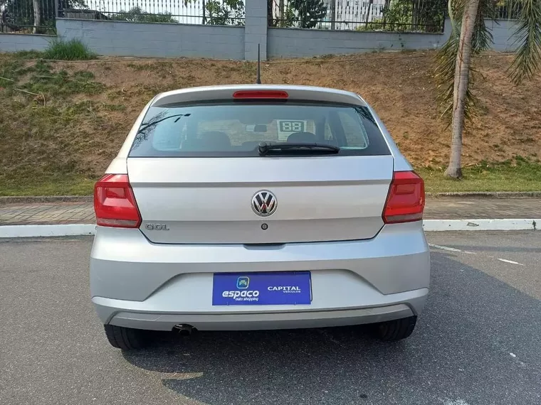 Volkswagen Gol Prata 5