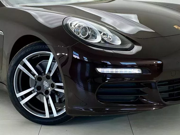 Porsche Panamera Marrom 4