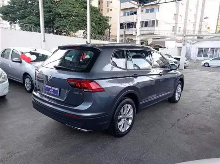 Volkswagen Tiguan Cinza 1