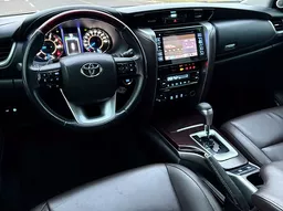 Toyota Hilux SW4