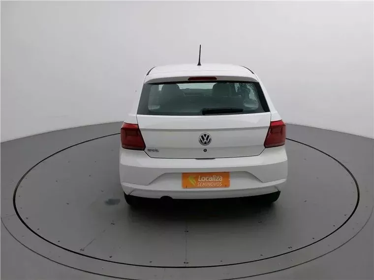 Volkswagen Gol Branco 7