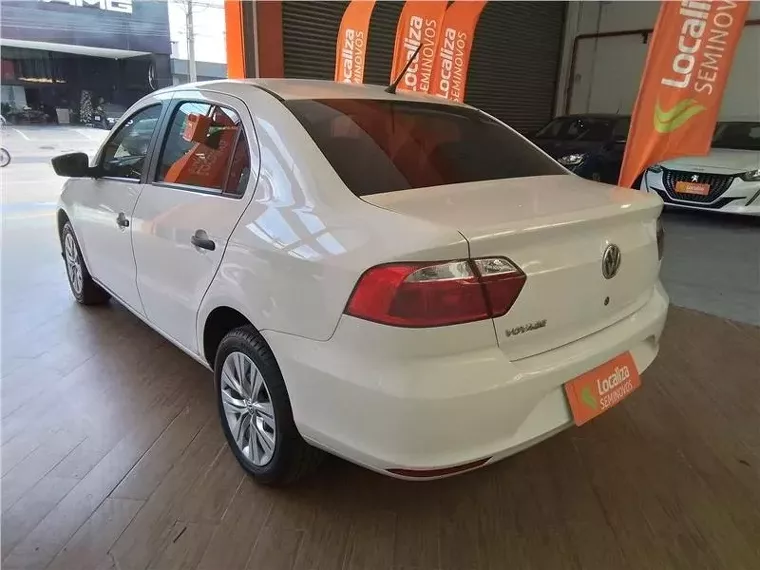 Volkswagen Voyage Branco 6