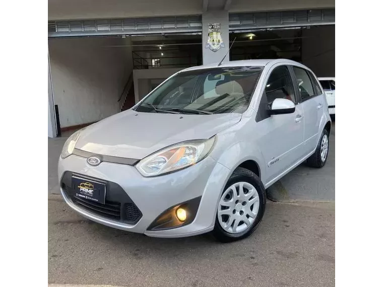 Ford Fiesta Prata 7