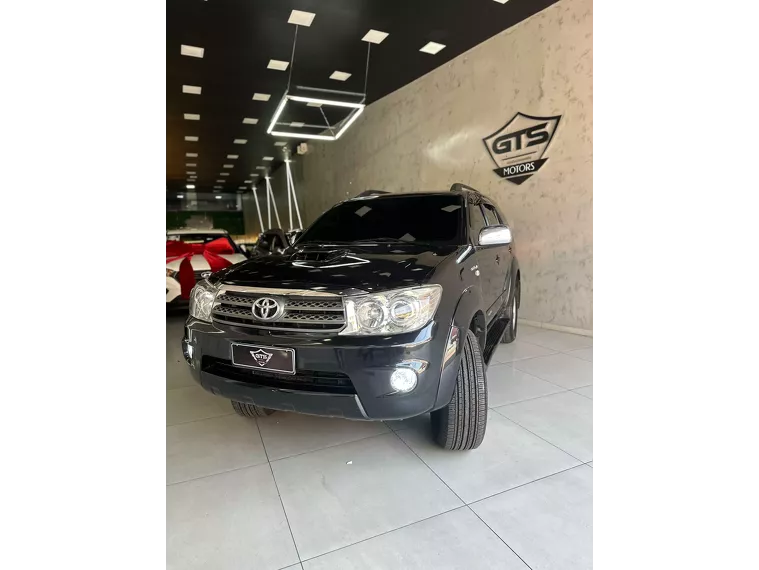 Toyota Hilux Preto 3