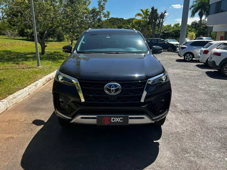 Toyota Hilux SW4 Preto 20