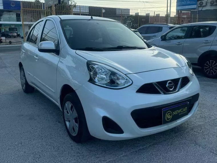 Nissan March Branco 6