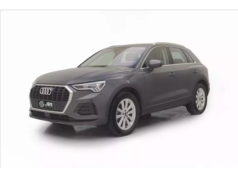 Audi Q3 Cinza 11