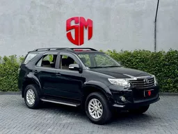 Toyota Hilux SW4