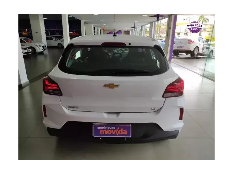 Chevrolet Onix Branco 3