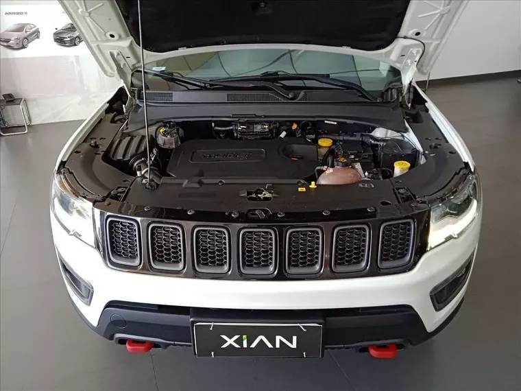 Jeep Compass Branco 13