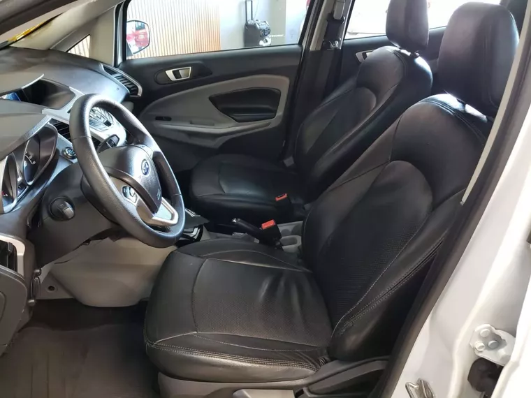 Ford Ecosport Branco 3