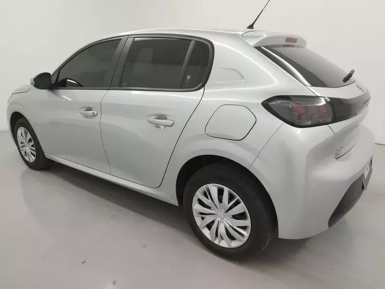 Peugeot 208 Prata 2