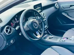Mercedes-benz A 200