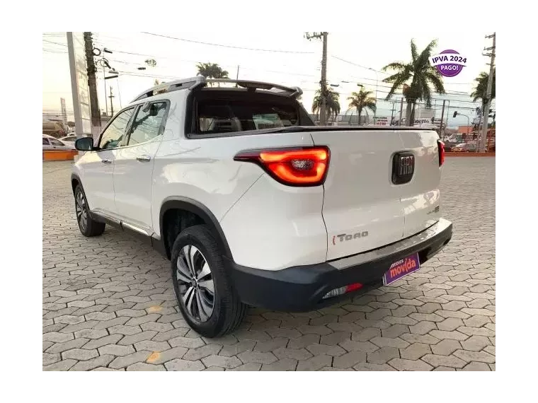 Fiat Toro Branco 4