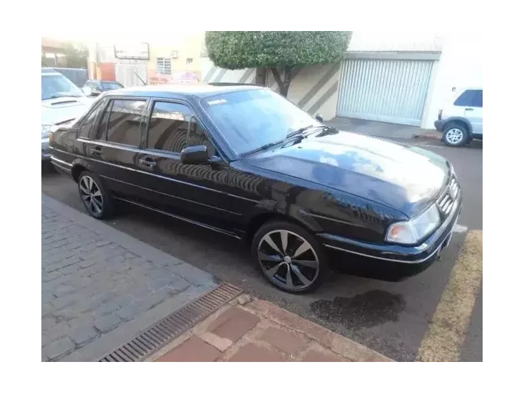 Volkswagen Santana Preto 6