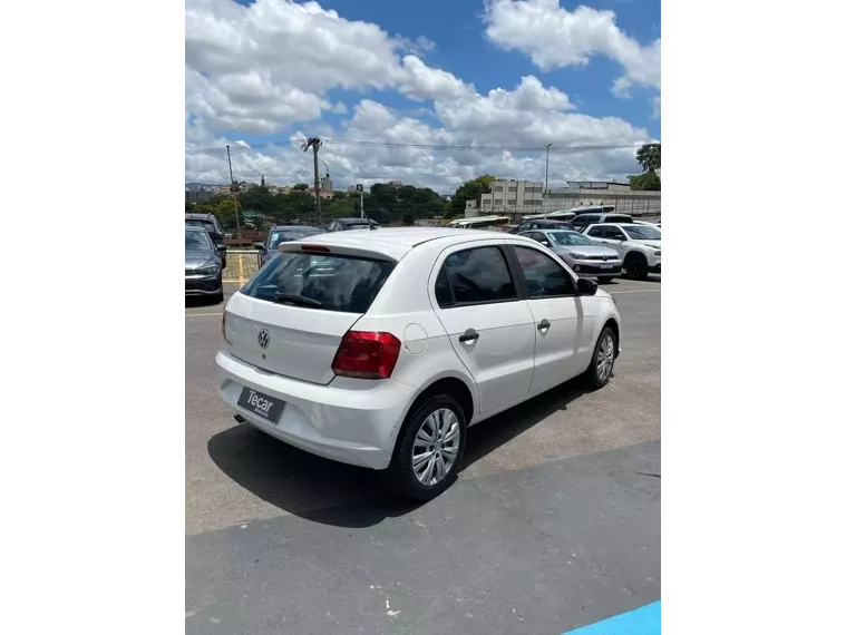 Volkswagen Gol Branco 9