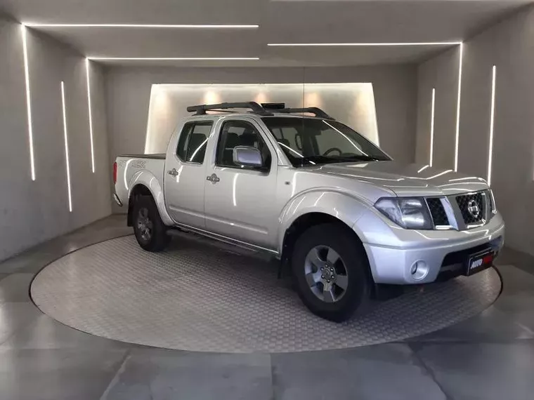 Nissan Frontier Prata 2