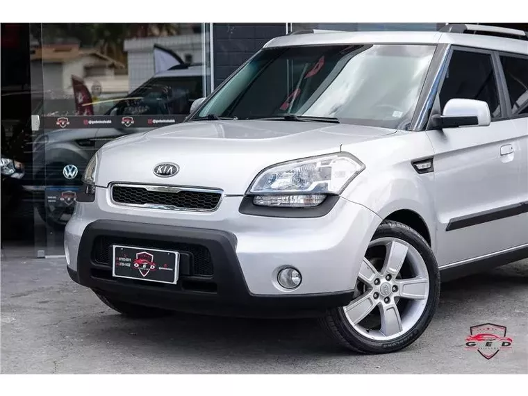 KIA Soul Prata 14