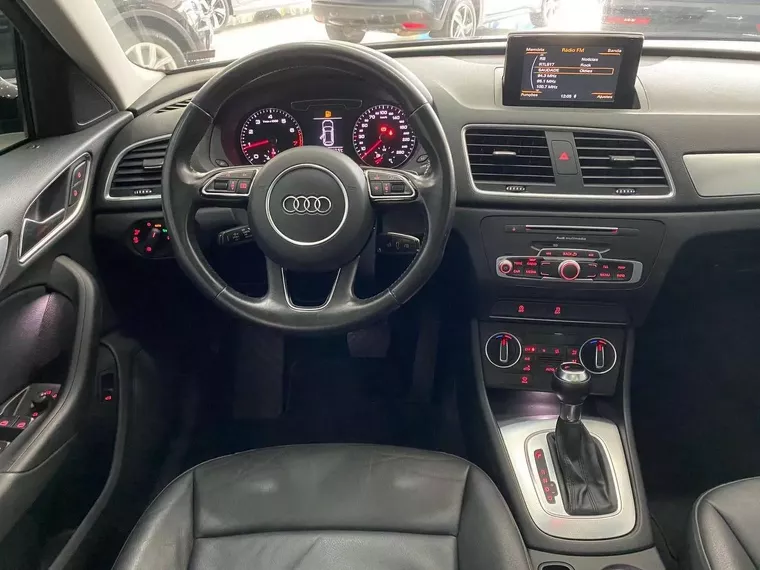 Audi Q3 Preto 10