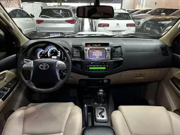 Toyota Hilux SW4
