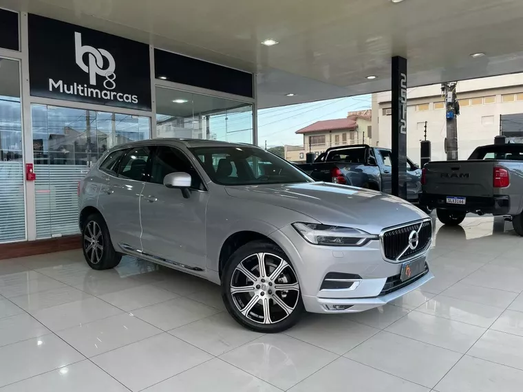 Volvo XC60 Prata 1