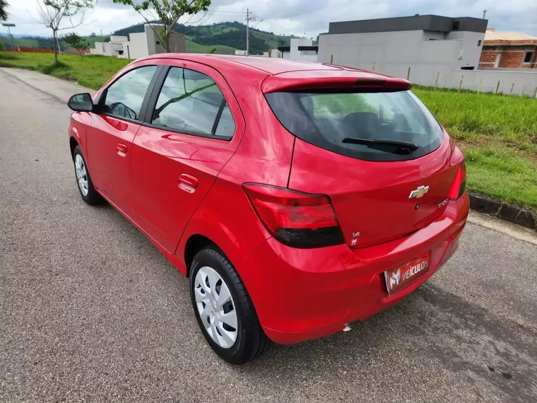 Chevrolet Onix Vermelho 11