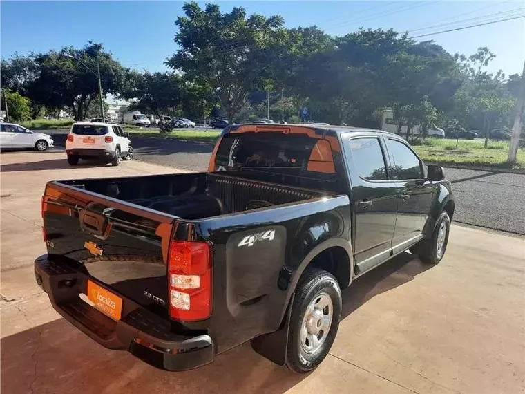 Chevrolet S10 Preto 12