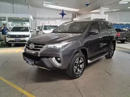 Toyota Hilux SW4