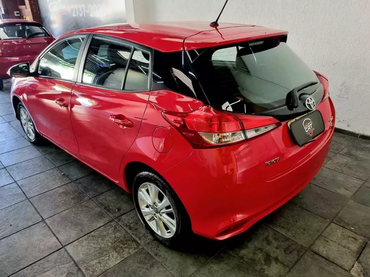 Toyota Yaris Vermelho 39