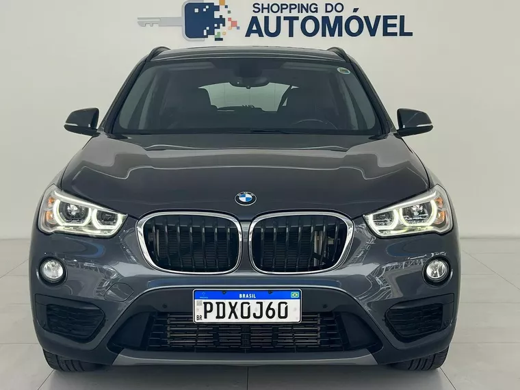 BMW X1 Cinza 16