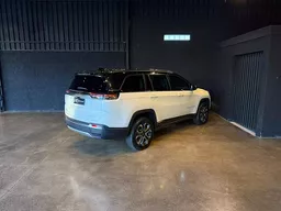 Jeep Commander