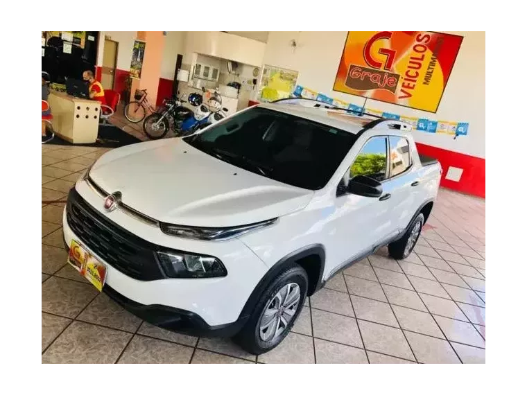 Fiat Toro Branco 4