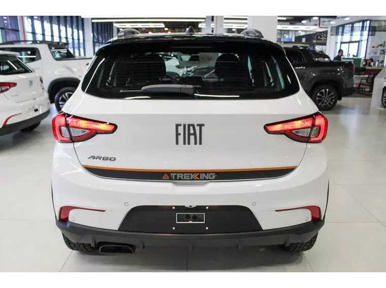 Fiat Argo Branco 13