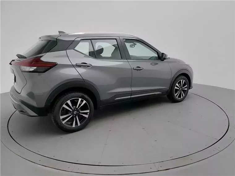 Nissan Kicks Cinza 18