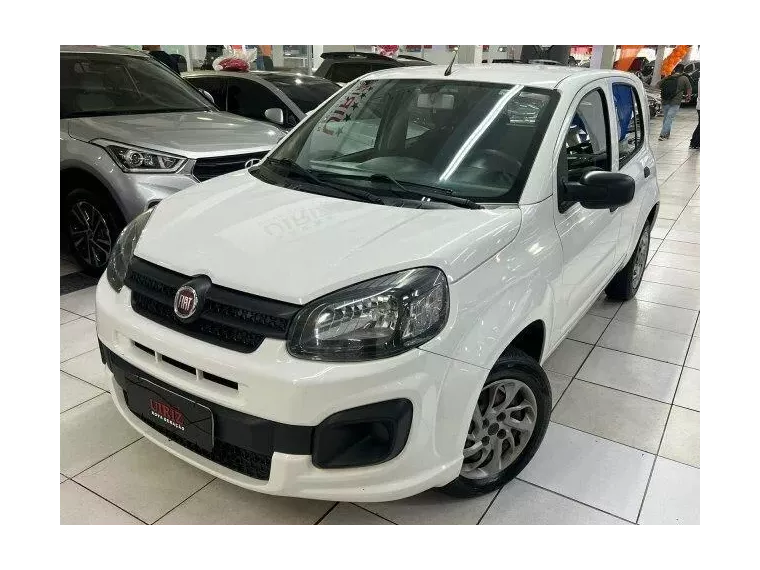 Fiat Uno Branco 13