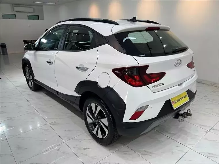 Hyundai HB20X Branco 3