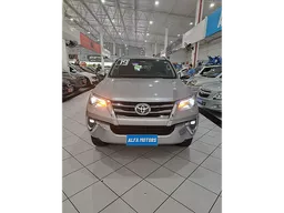 Toyota Hilux SW4