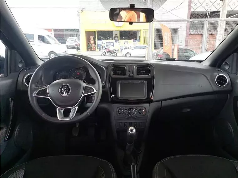 Renault Logan Preto 13