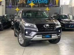 Toyota Hilux SW4